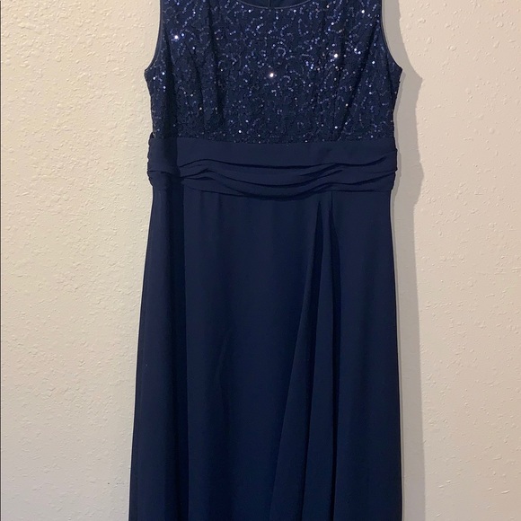 Mother of the Bride, Elegant, Full length, Formal - Picture 4 of 10